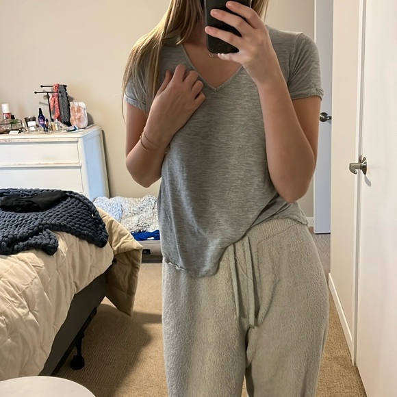 Tresics Tops - Grey Tee with Slit in Back